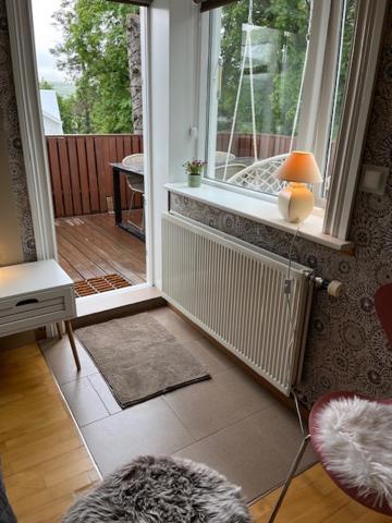 Charming 3 Bedroom Apartment Акурейри Екстериор снимка